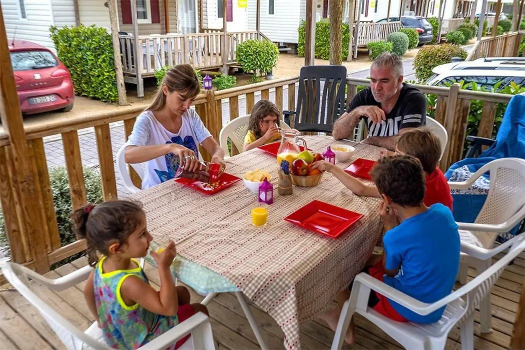 Hotel Camping La Masia Blanes 5*,